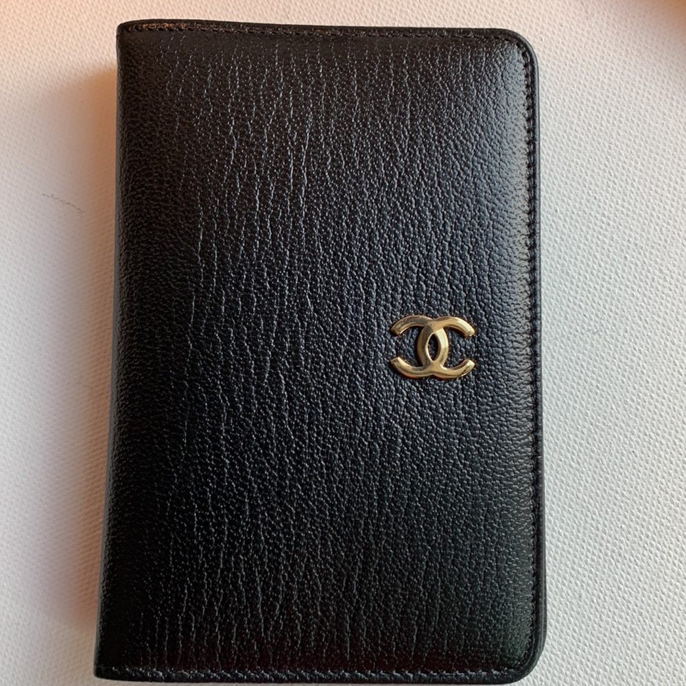 CHANEL Black Leather Agenda or Credit Card Case w/ Gold CC Logo New w/ Tags 🖤 - Picture 6 of 16